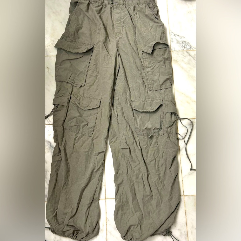 Aeropostale Green Cargo Pants Relaxed Fit